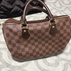 Louis Vuitton Speedy 30