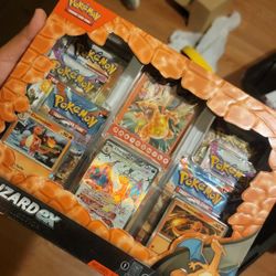 Pokemon Charizard EX Collection 