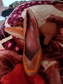 Re-Mix Deluxe Vintage Classics Heels