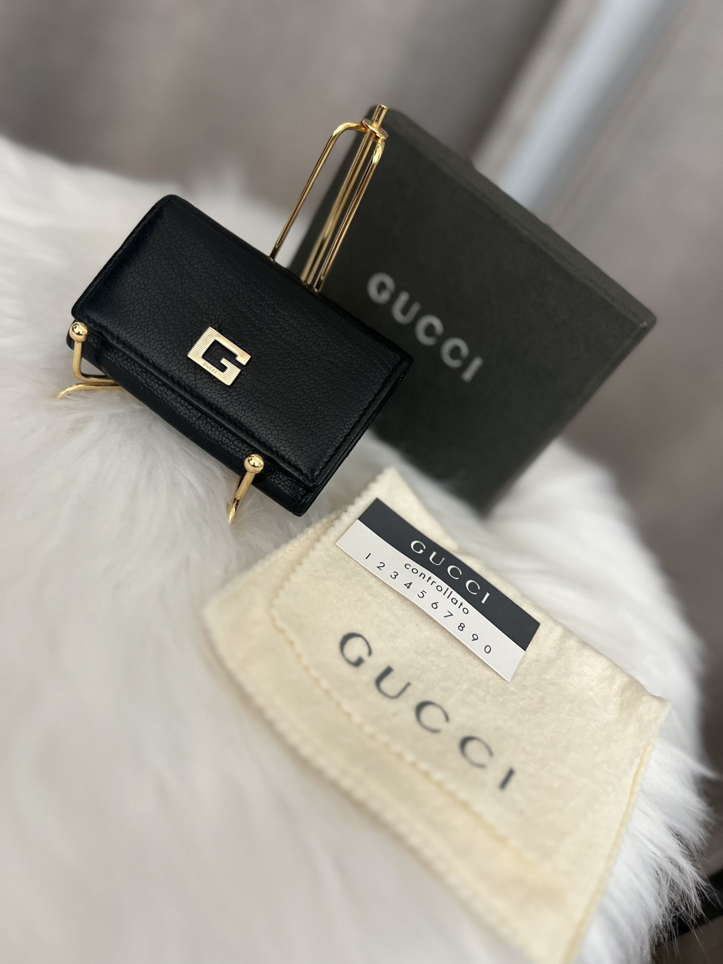 AUTHENTIC GUCCI KEY HOLDER BLACK