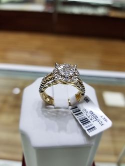 Women diamond ring VS