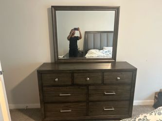 Beckwood Grey Mirror Dresser