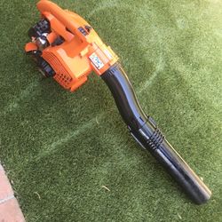 BLOWER ECHO PB2520 ITS IN VERY GOOD CONDITION!  USED ONLY SOMETIMES! COMMERCIAL!
