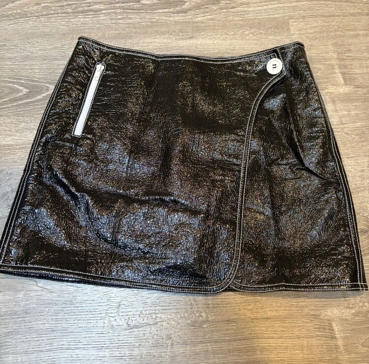 Glossy Black New Mini Skirt With Zebra Lining SZ 8