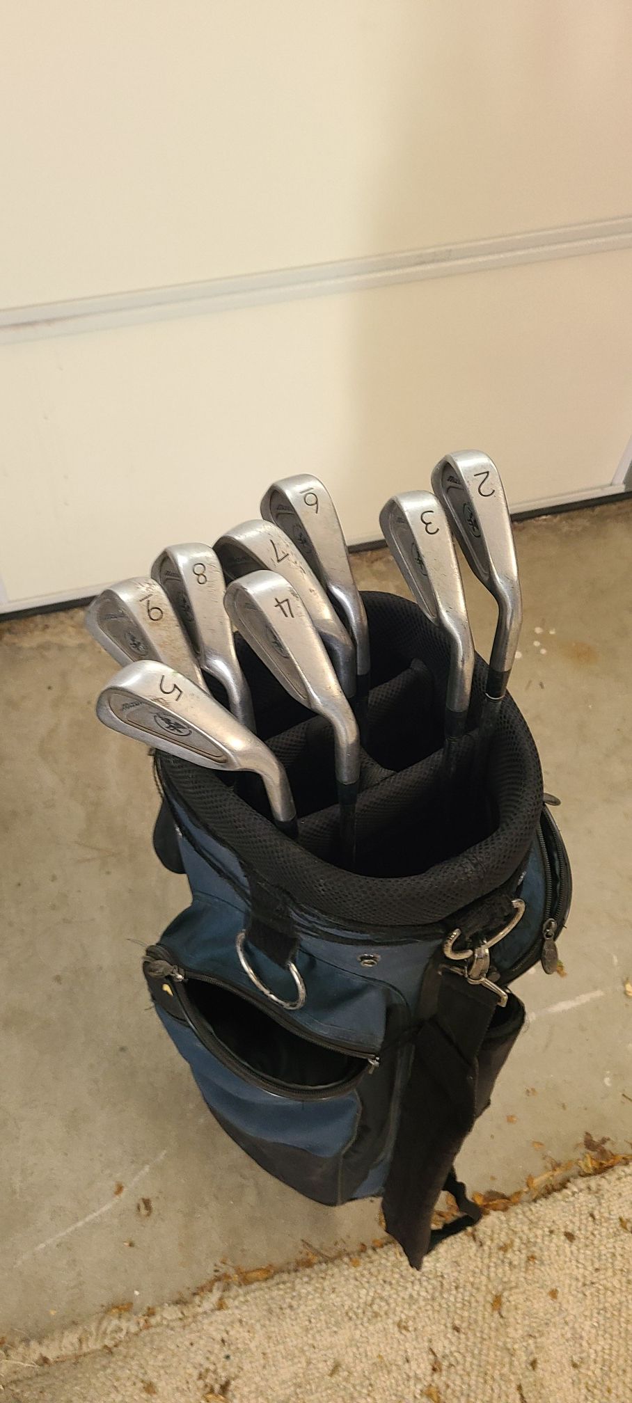 Mizuno Cimarrron golf clubs with bag