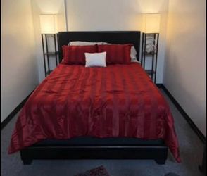 COMPLETE QUEEN BEDROOM SETUP