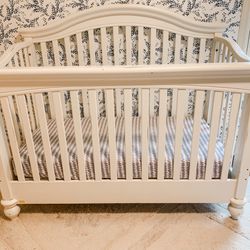 $75 OBO Traditional White/off-white Baby Crib no
