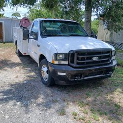 2004 Ford E-350