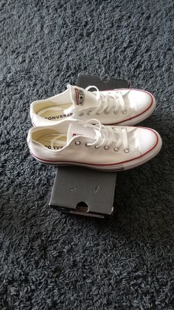 Brand new. Converse White Chuck Taylor Low Men's 8 Womens 10