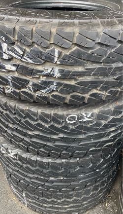 4 Llantera Usadas Falken Wildpeak AT 32x11.50R15 $450 las 4