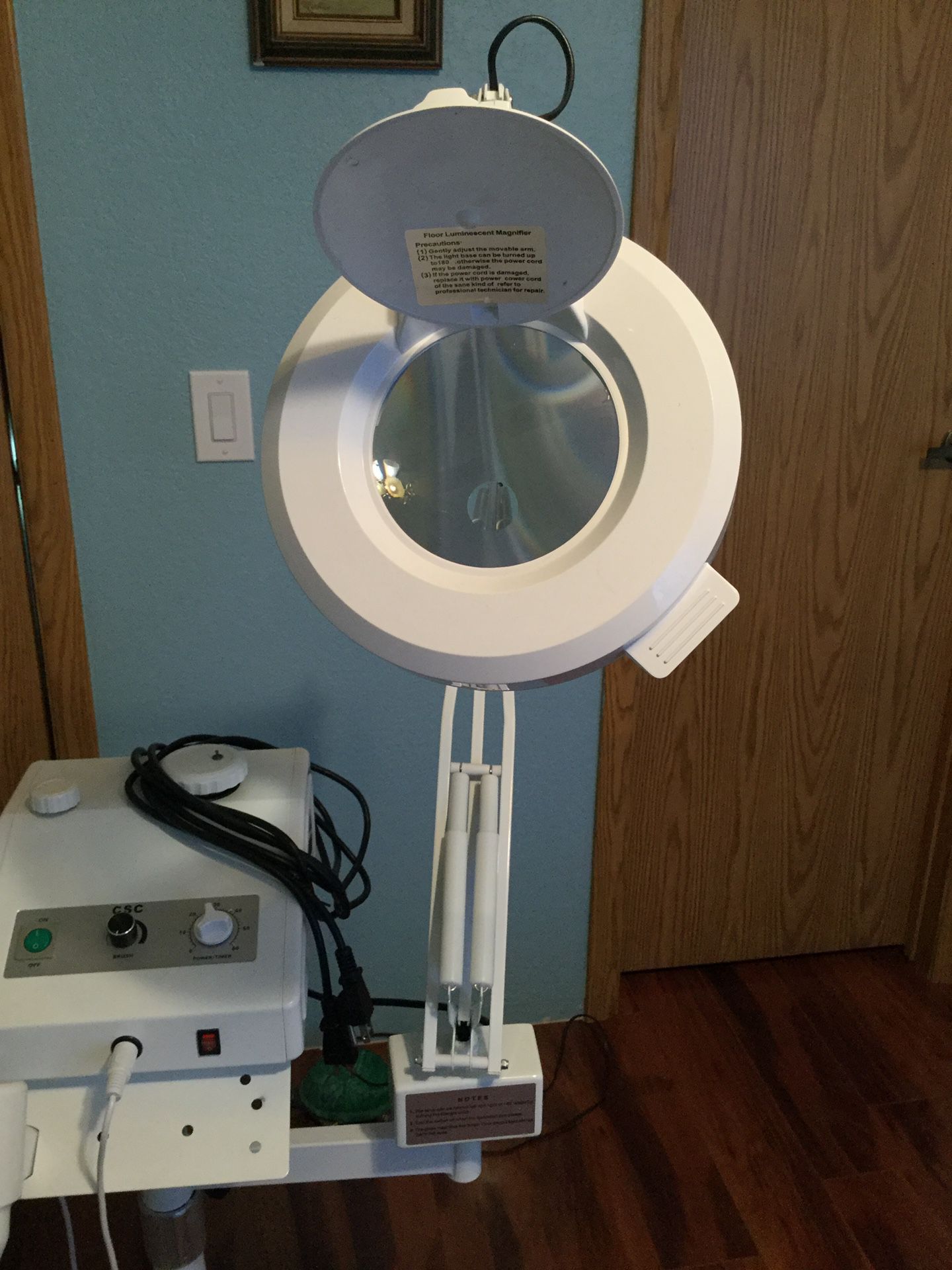 Facial Steamer With Magnifying Glass 