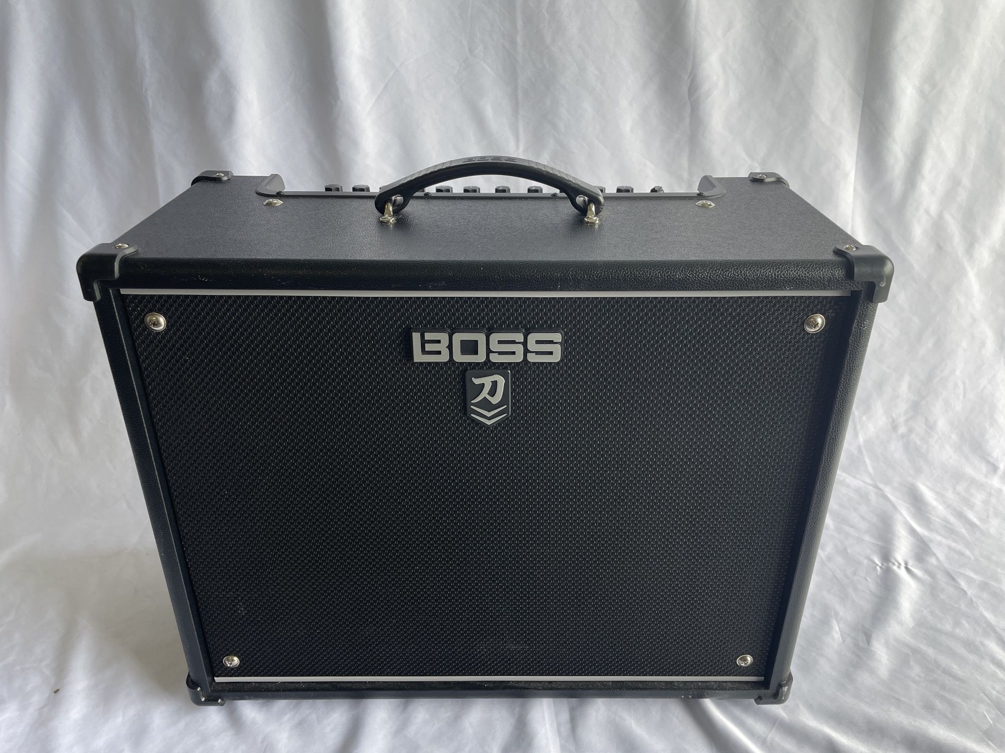 Boss 100 watt Amplifier