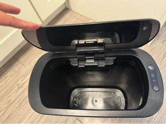 Motion sensor trash can - touchless lid