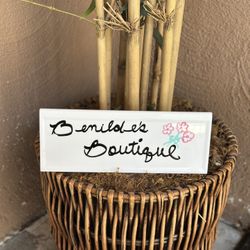 Benildes Boutique is a plus size clothing, estate sale