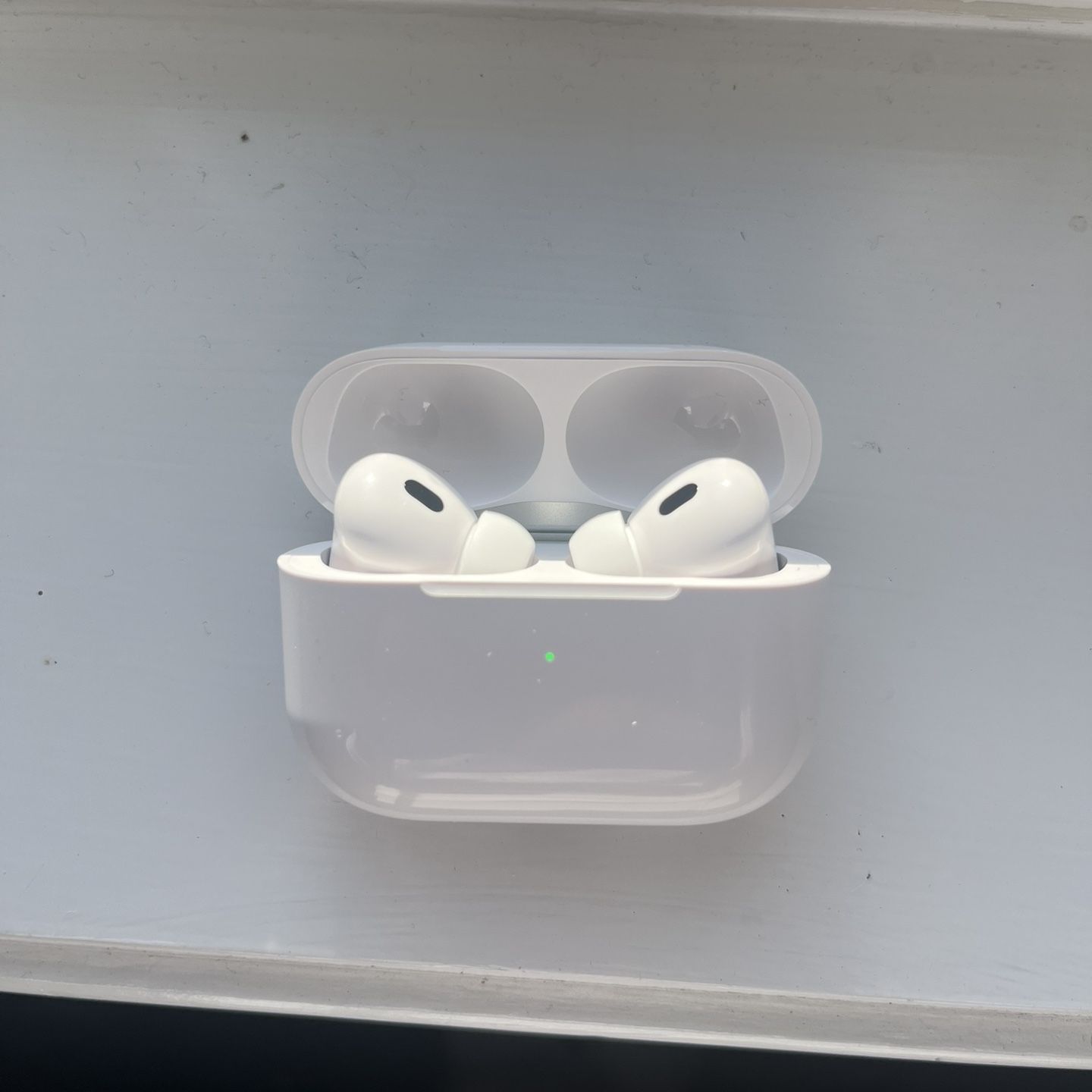 Apple AirPods 2nd Generation 