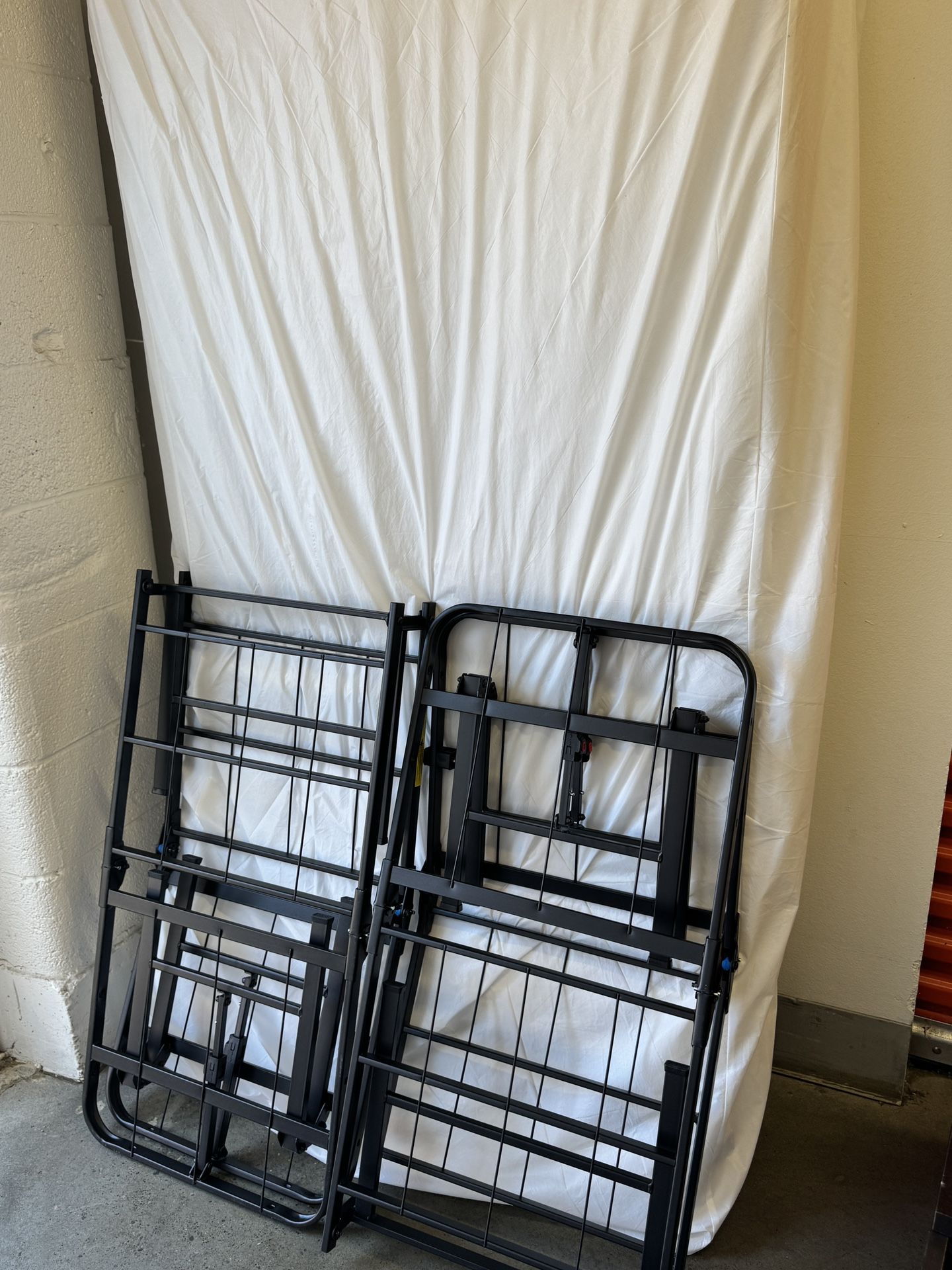 Complete Twin Bed – Mattress + Platform Frame