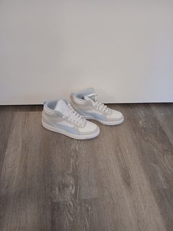 NEW Puma Women's High Top Sneakers Size 8.5