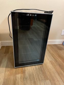 Mini fridge