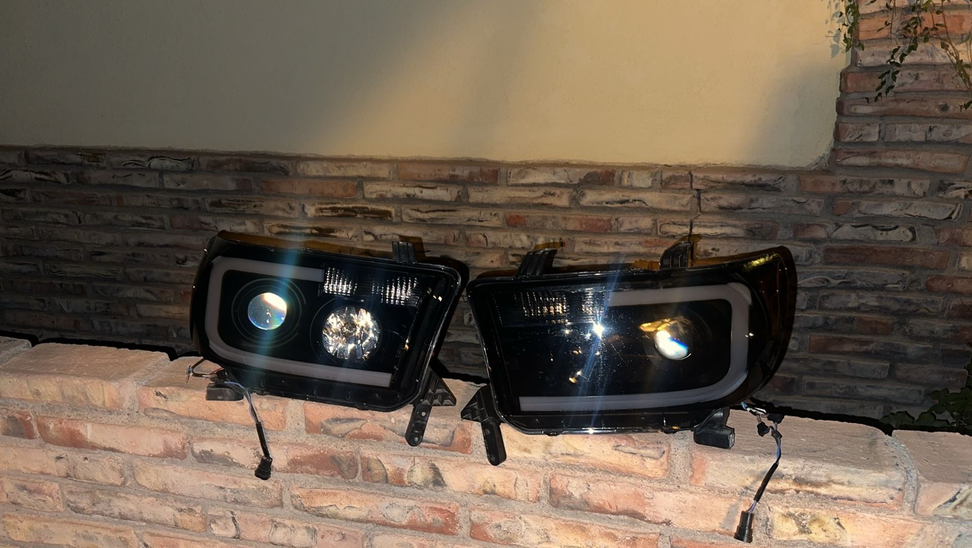 2010 Tundra Headlights 