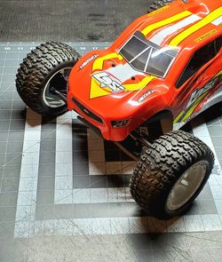 LOSI 22S STADIUM TRUCK 2WD (RARE)