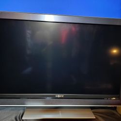 SONY BRAVIA  (KDL40W3000) 1080P LCV TV With Pedistool