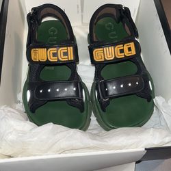 Kids Gucci Sandals Size 29 = 12 In Kids Shoes 