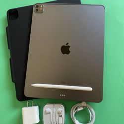 Apple IPad Pro 12.9” 4th Generation (2020 Model/ Face ID/Liquid Retina) 128GB with pen, keyboard case & Accessories 