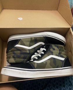 Vans shoes size 7 camo