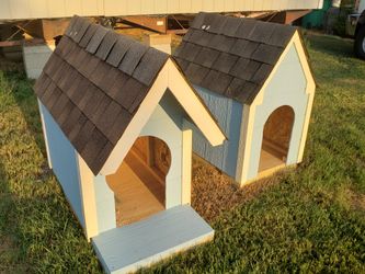 Medium Dog Houses