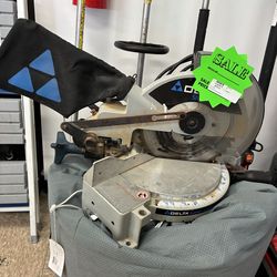 Delta miter saw