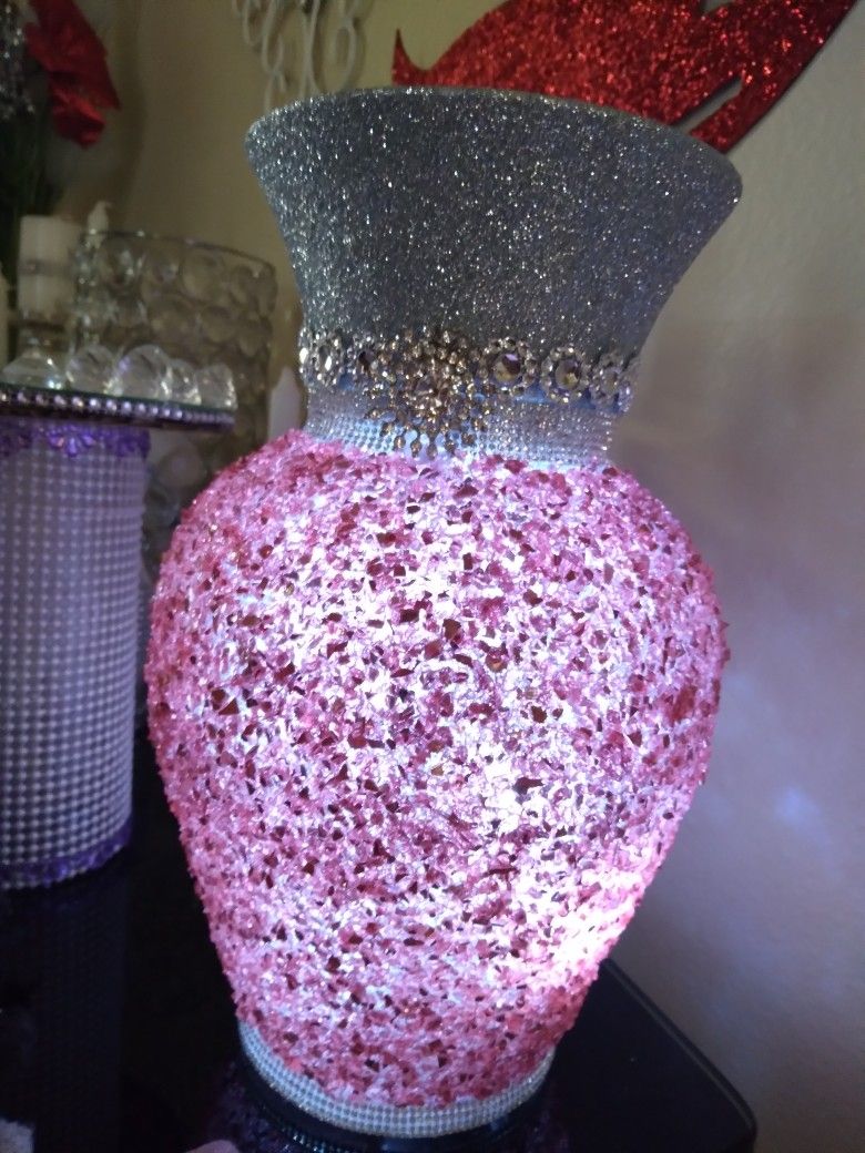 Vase With Lights. Noel...gorgeous 