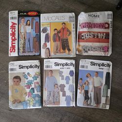 Vintage sewing patterns lot