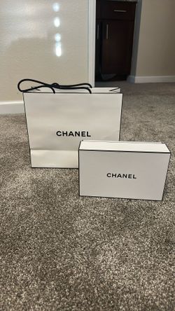 Chanel Gift bag And Box