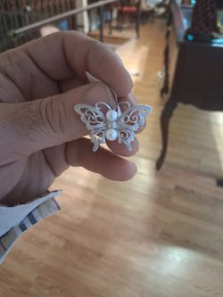 14k White Gold Butterfly Broach With Pearls And 0.04 Ct Diamonds