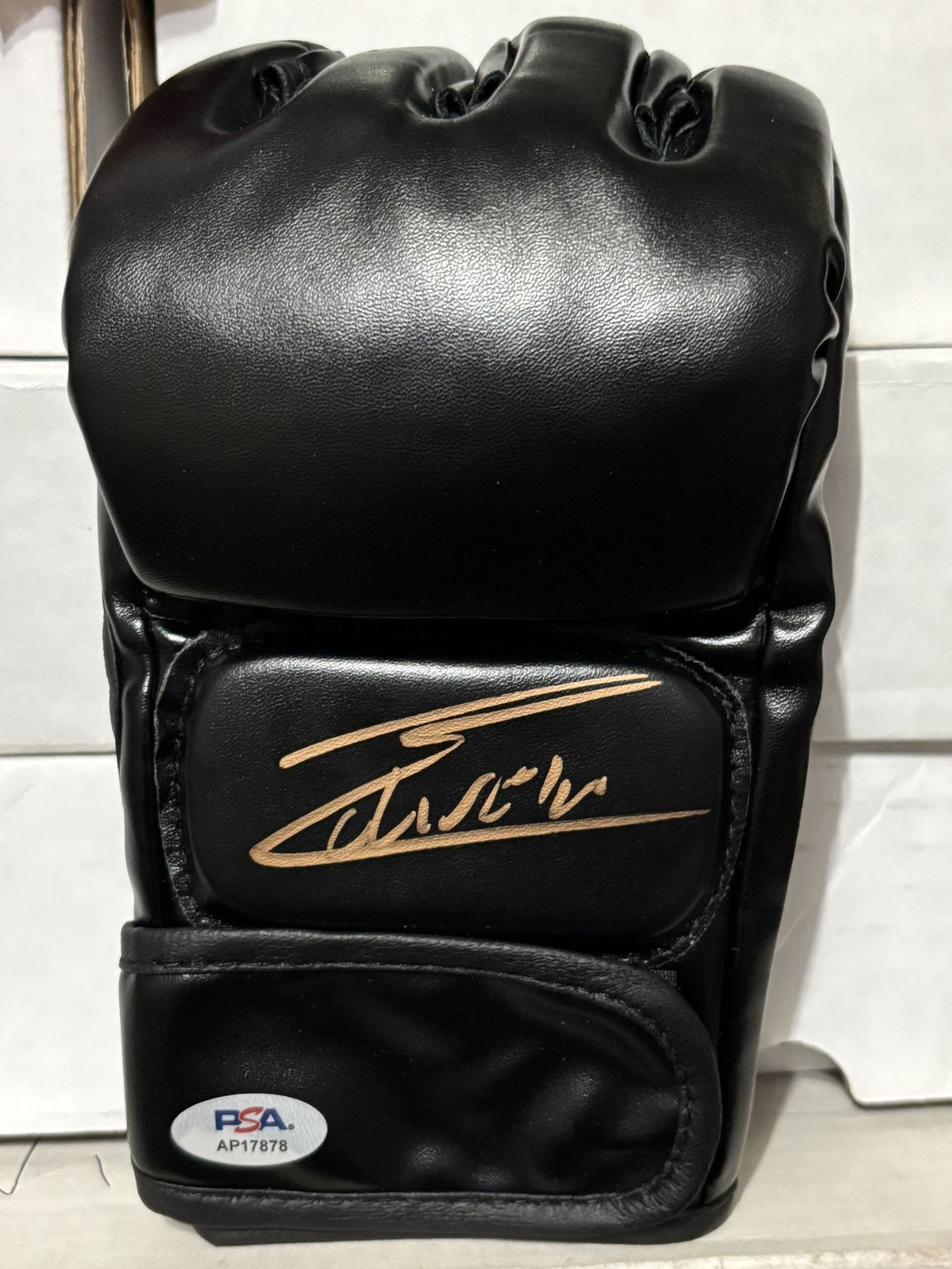UFC Fighter Charles Oliveira Autograph MMA Glove PSA COA