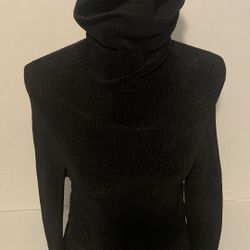 Ladies Hooded Sweater