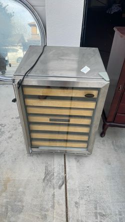 Vinotemp wine fridge 37 bottle