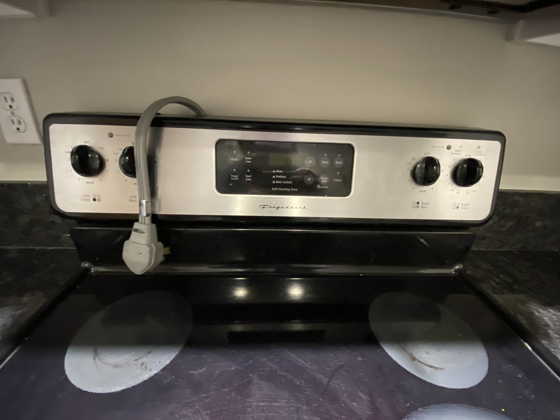 Fridgidaire Electric Stove