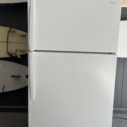 Whirlpool Fully Functional White Refrigerator Top Freezer