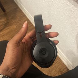 Beats Solo Pro