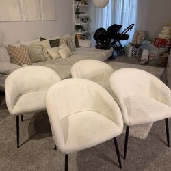 4 Dinning Room Chairs 