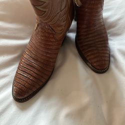 Women’s boots