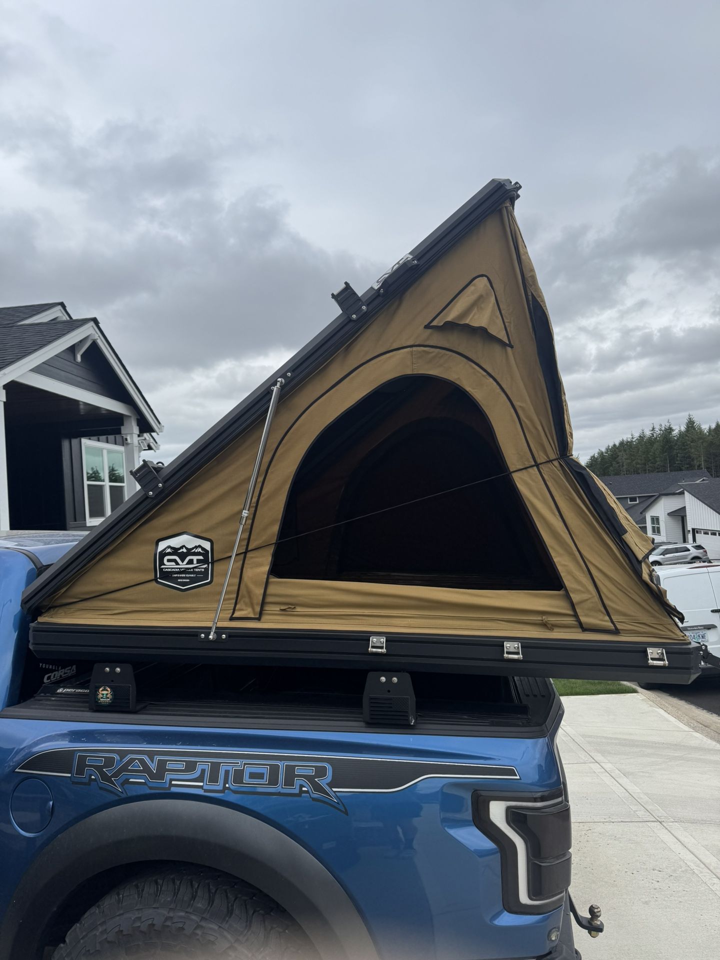 Hood Aluminum Hardshell RooftopTent Size (LARGE)