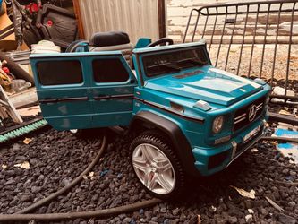 Mercedes-Benz G-Wagon Kids Ride-On Car – $150 OBO