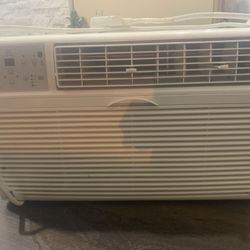 Windows Ac Unit 12000 Btu Reversible Control 220 Vol Keystone