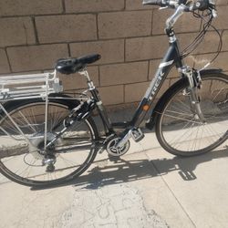 Trek 26 Electric Bicycle Missing Battery Pack And Rear Tires Flat 