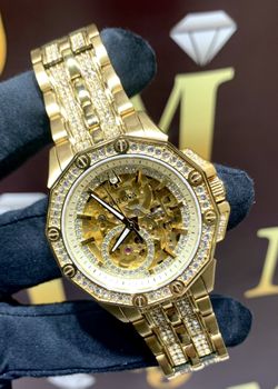 Bulova “Octava” Crystal Watch 98A292