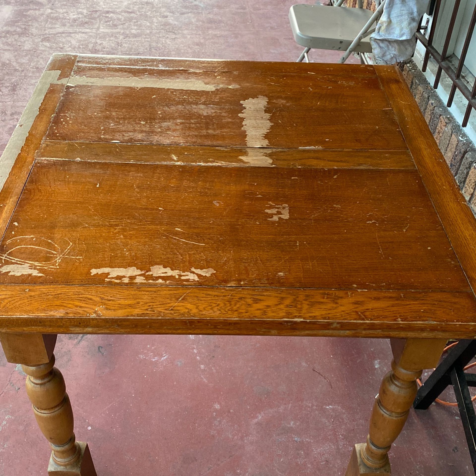 Extendable Antique Table $15