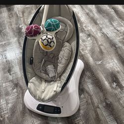 Mamaroo Baby Swing