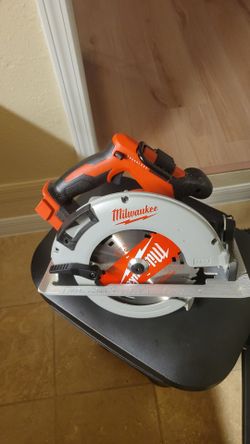 Milwaukee M18 Saw and Grinder set